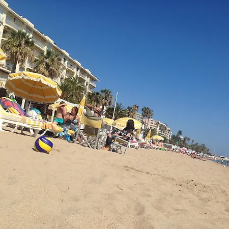 Stylish Apartment,only 60m To Sandy Beach, Privat 80m2 Garden, Location