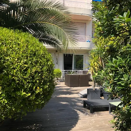 アパート Only 60m To The Beach, 2 Bedroom Cozy Apartment, 80m2 Big Garden, Very