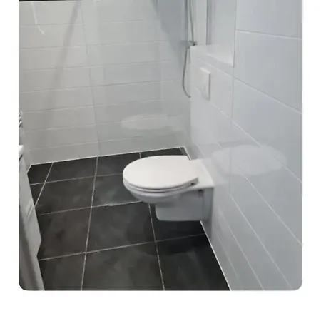 アパート Only 60m To The Beach, 2 Bedroom Cozy Apartment, 80m2 Big Garden, Very *