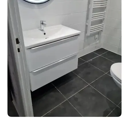 Only 60m To The Beach, 2 Bedroom Cozy Apartment, 80m2 Big Garden, Very アパート カンヌ