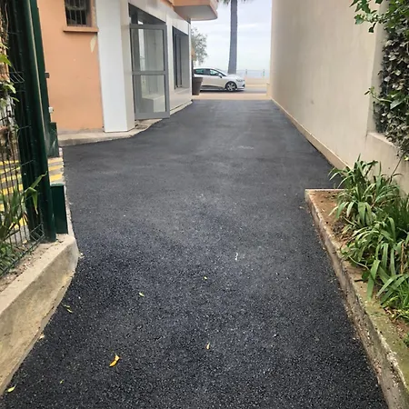 Stylish Apartment,only 60m To Sandy Beach, Privat 80m2 Garden, Location Cannes