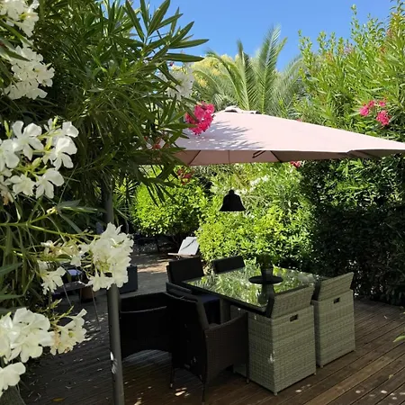 Stylish Apartment,only 60m To Sandy Beach, Privat 80m2 Garden, Location 公寓 戛纳