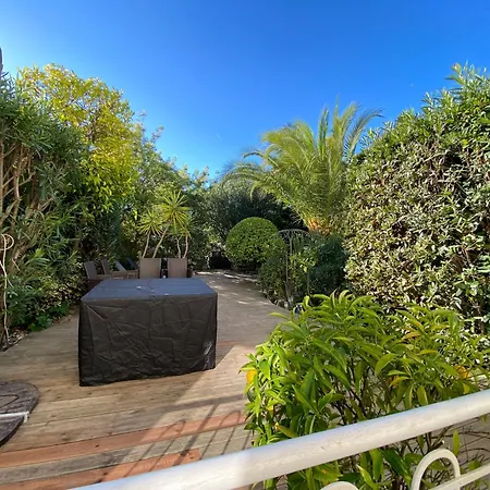 Appartement Stylish Apartment,only 60m To Sandy Beach, Privat 80m2 Garden, Location